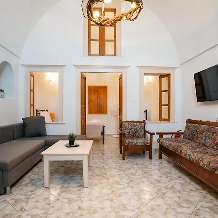 Casa de Férias Aura Santorini - The Retreat By μρs *