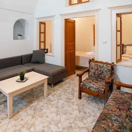 Aura Santorini - The Retreat By μρs *